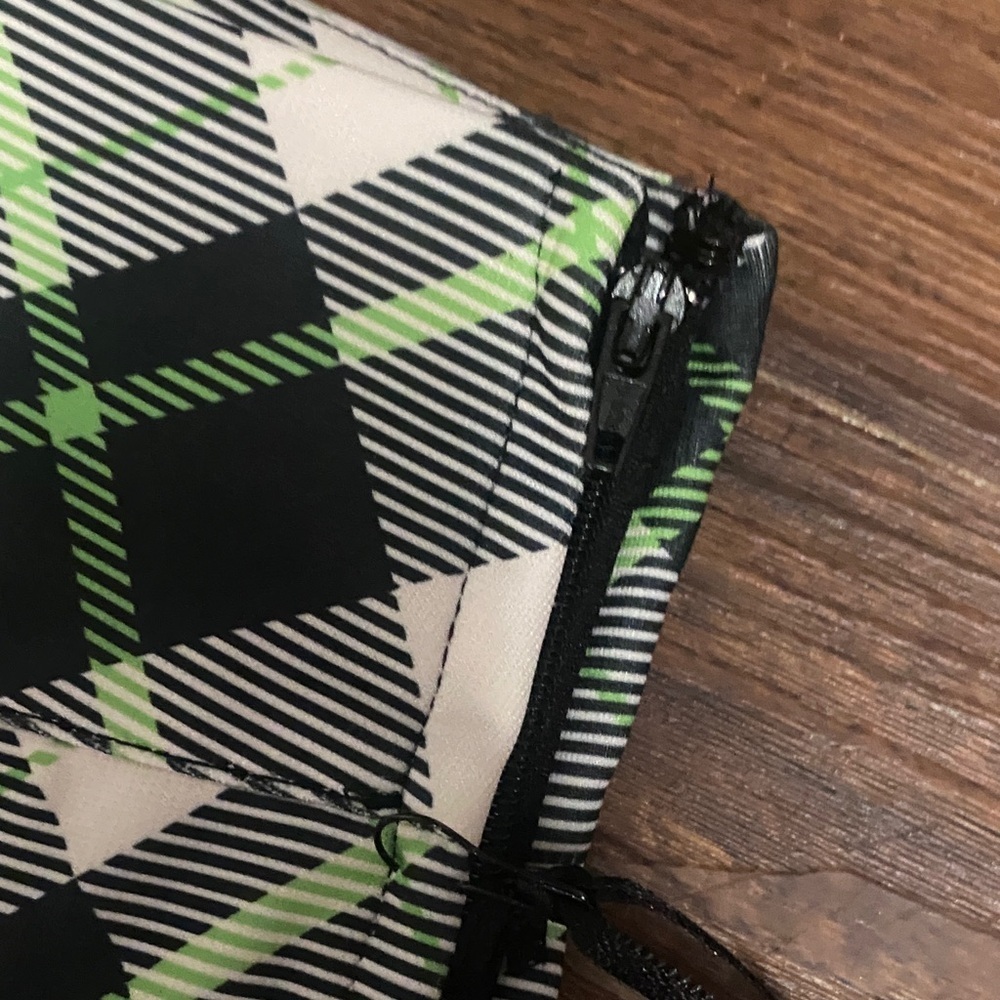BeetleJuice X Unique Vintage Leggings Size 10-12 - Picture 6 of 10